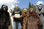 Das Bärenpark-Team konnte sich über bärsonderer Besuch und eine tolle Spende von den Weilersbären aus Weil der Stadt freuen